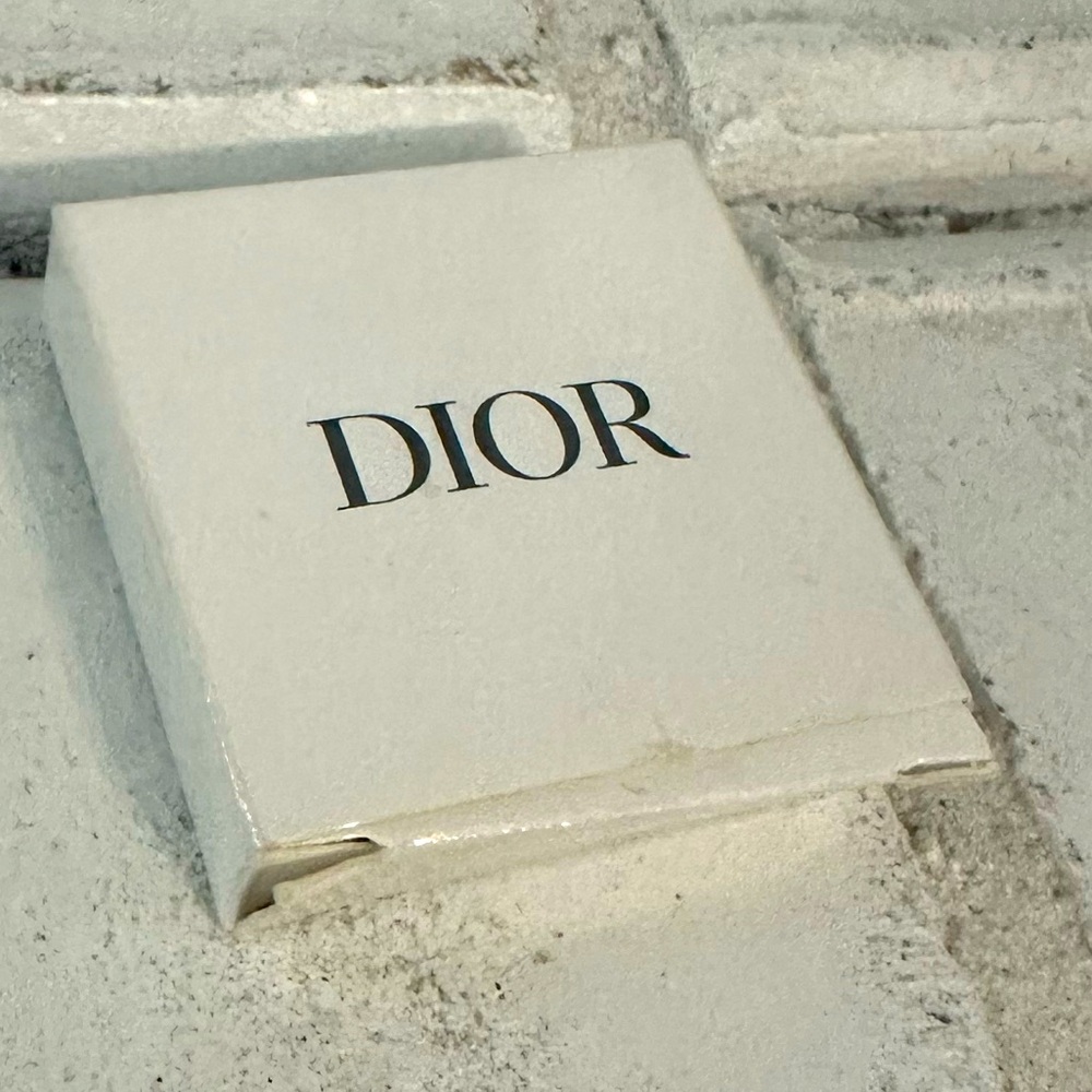 Dior New in box Phone Pop Socket RARE